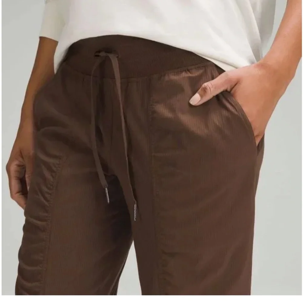Lululemon Dance Studio Mid-Rise Jogger Full Length color Java Brown - Size 6